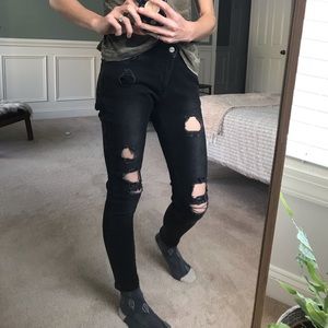 Ripped black skinny jeans